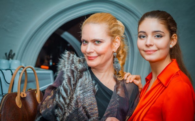 Новый избранник актрисы Алены Яковлевой оказался младше нее на 30 лет