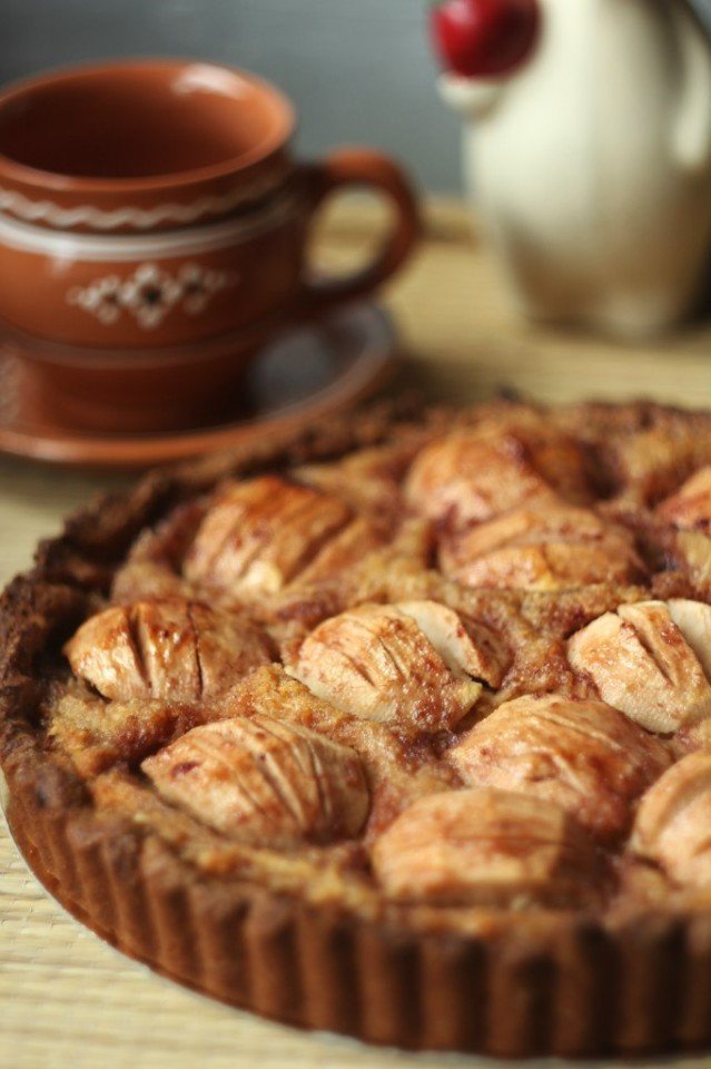 Яблучний пиріг з цільнозернового борошна