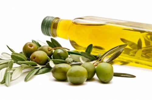 Оливковое масло для ухода за лицом