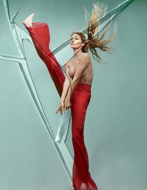 Жизель Бундхен відзначила відхід зі світу моди «гарячими» фото