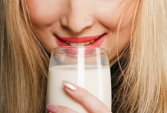 Молоко допомагає схуднути всім