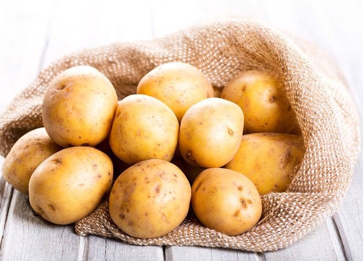 Почему стоит немедленно выбросить перезрелый картофель
