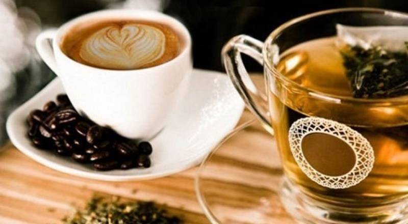 Чай або кава: Що корисніше пити вранці