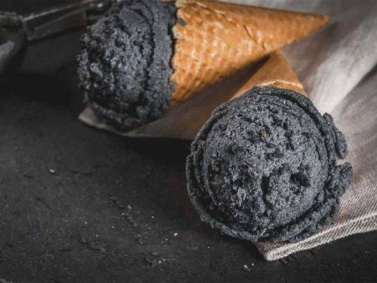 Черное мороженое: как приготовить в домашних условиях необычное лакомство