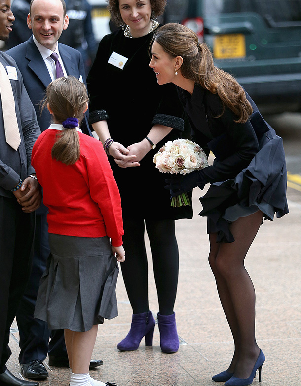 Єлизавета II заборонила Кейт Мідлтон носити міні-спідниці