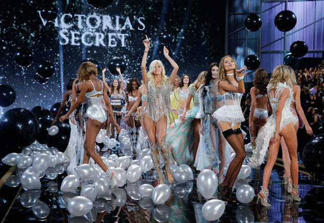 Показ моделей «Victoria's Secret» 2014 (фото)
