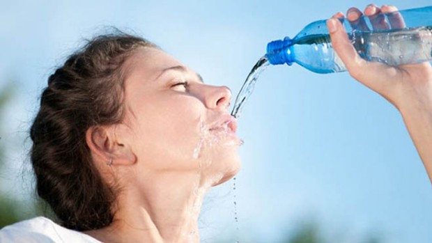 Чрезмерное употребление воды может навредить здоровью человека