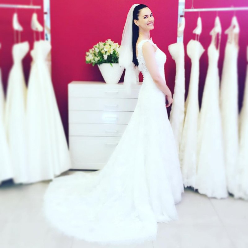 Маша Ефросинина снова примерила свадебное платье