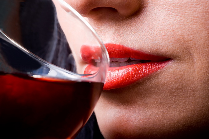 Почему стоит пить вино перед сном