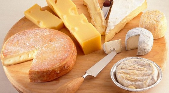 Жирный сыр поможет похудеть и защитить сердце