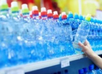 Вода из пластиковых бутылок провоцирует болезни