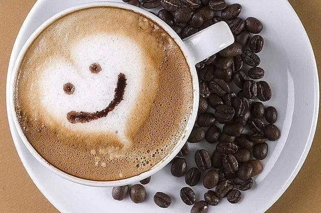 Що таке кофеїновий сон та як він допомагає почуватися бадьорим вночі