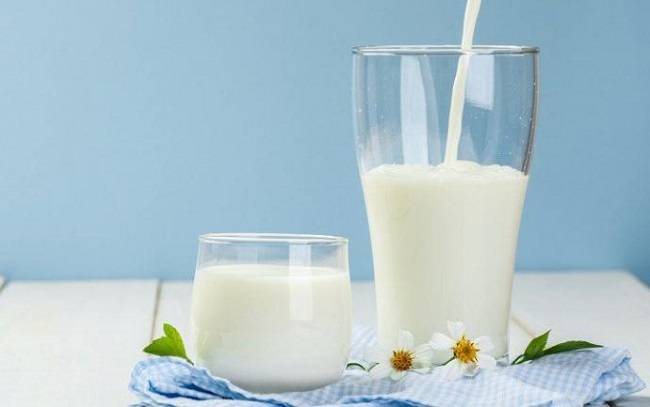 Не отказывайтесь от молока: диетолог развеяла популярный миф