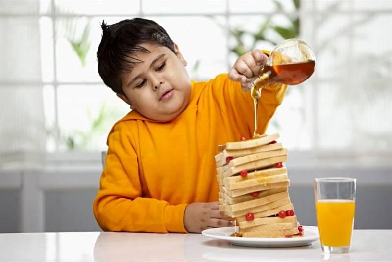 Доктор Комаровский назвал шесть основных причин детского ожирения