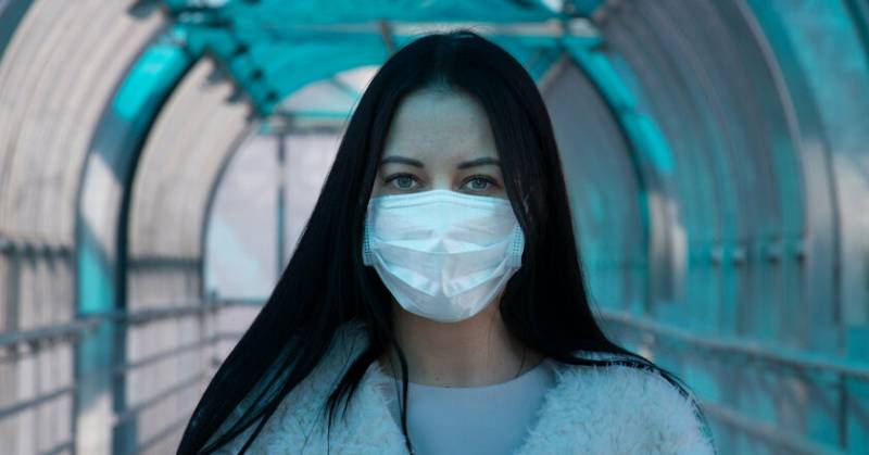 Как ухаживать за кожей во время ношения маски: советы косметолога