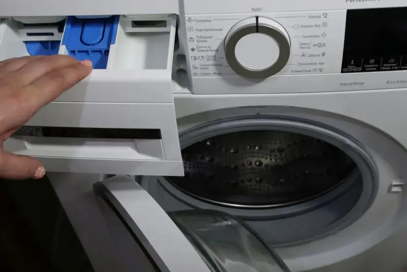 Як правильно додавати засоби для прання в пральну машинку - в лоток або відразу в барабан