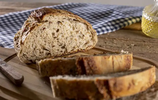 Лучшие блюда из черствого хлеба: юшка, бабка и даже желе